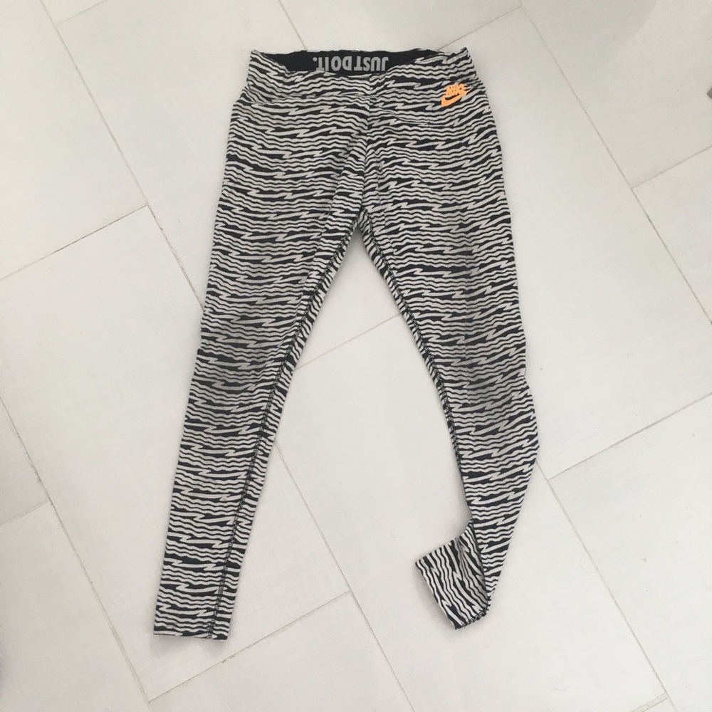 Nike leggings, medium